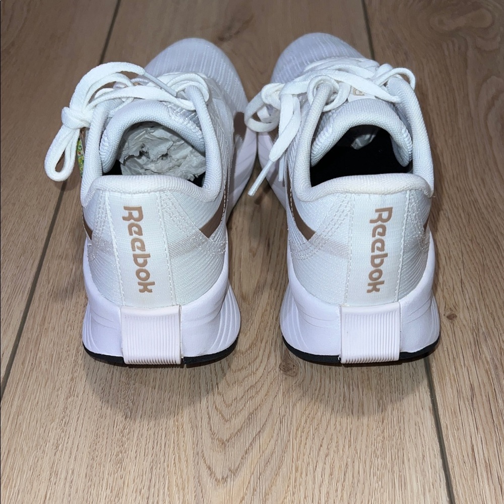 NWT - Reebok Energen Tech Plus Women's White & Gold Running/Course Athletic Shoe - Picture 5 of 15